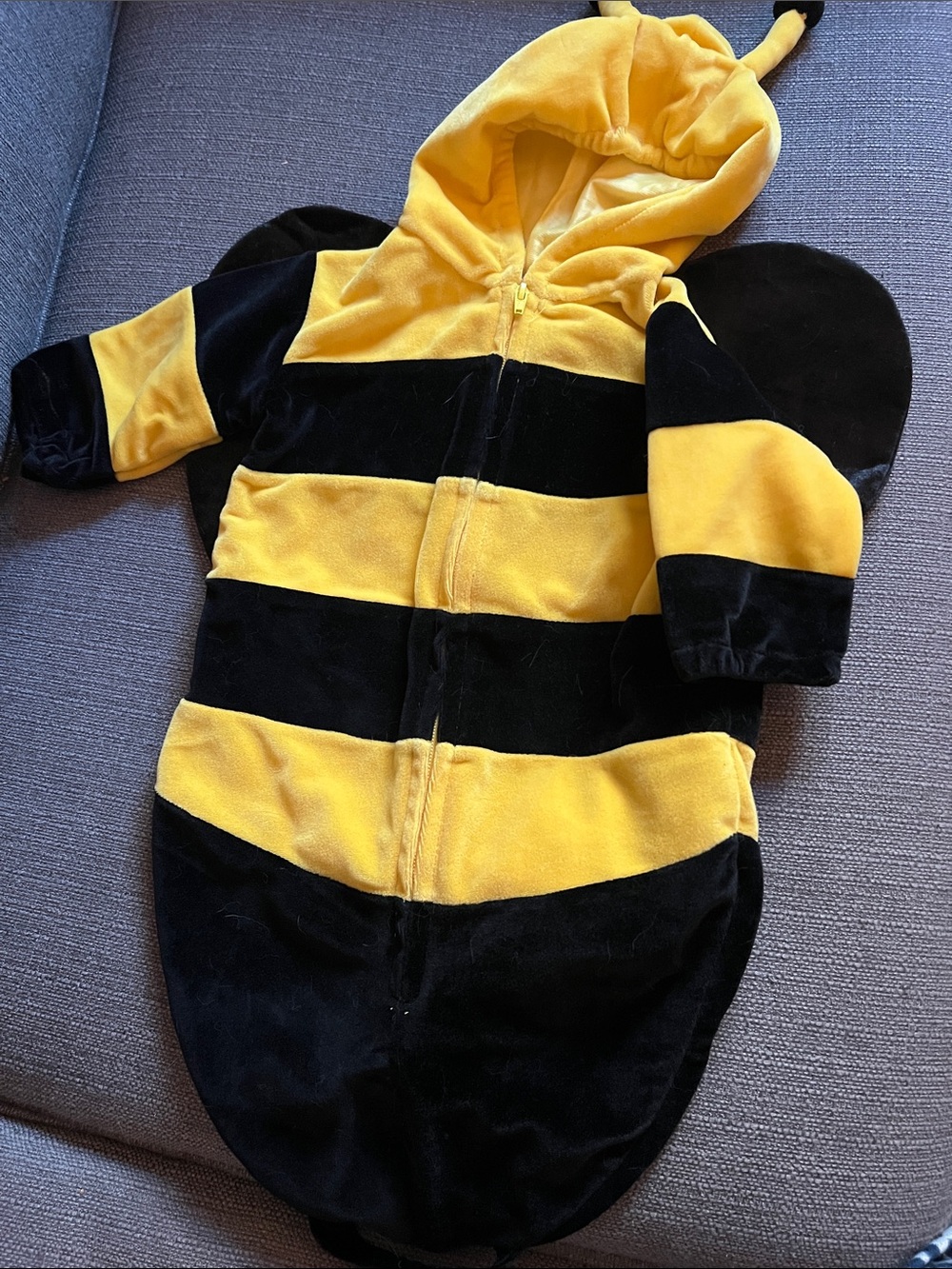 miniwear Yellow & Black Bee Hooded Zip One-Piece. 0-9months